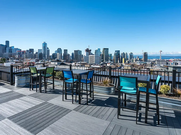 Rooftop Lounge