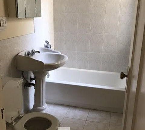 5th image of 5200 N Leavitt St #52022