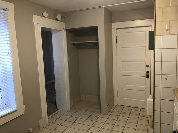 4th image of 408 10th St S APT 03