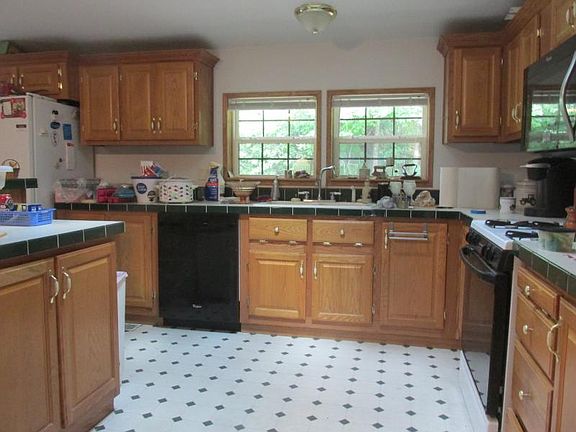 4th image of 9555 Marshall Rd