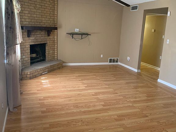 4th image of 4413 Delwood Ave