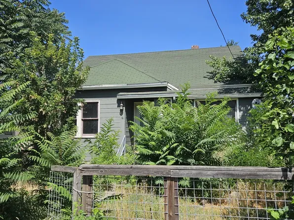 1509 E 9th St, The Dalles, OR 97058