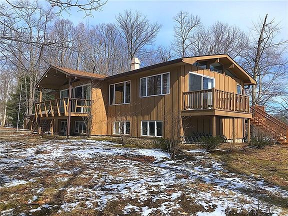 4th image of 2404 Creek Pt
