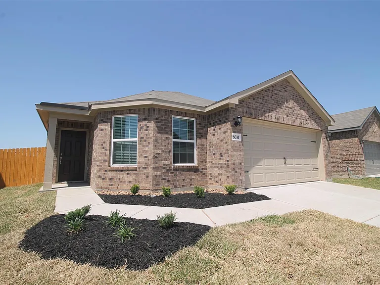 8031 Vacek Meadows Loop — Photo 2