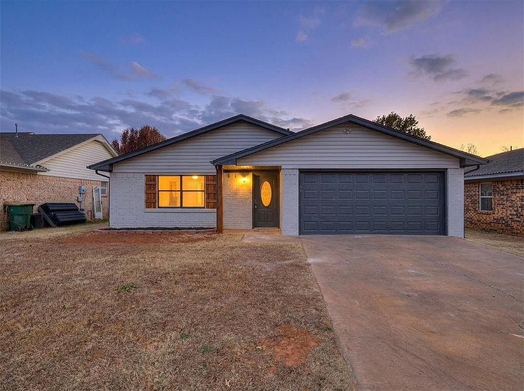 31 Hillcrest Dr, Chickasha, OK 73018 | Zillow