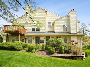19 Cadence Ct, Morristown, NJ 07960