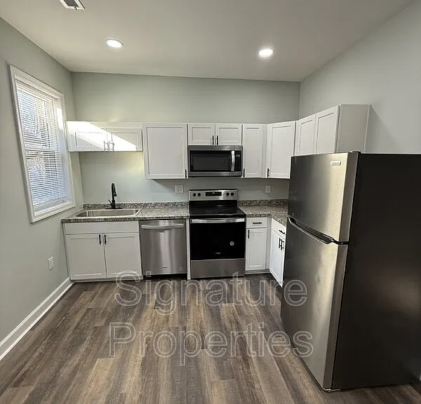 2711 Detroit St #3 — Photo 5