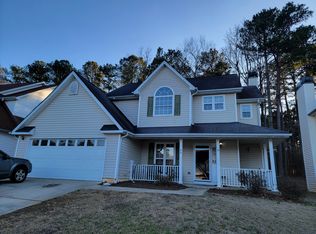 40 Harbour Lake Dr, Fayetteville, GA 30215