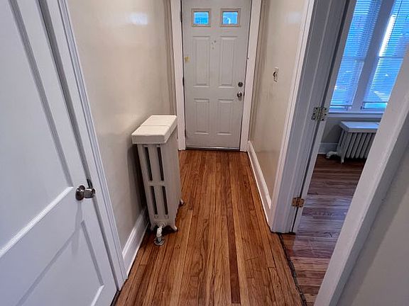 2nd image of 271 Holcomb St Floor 1