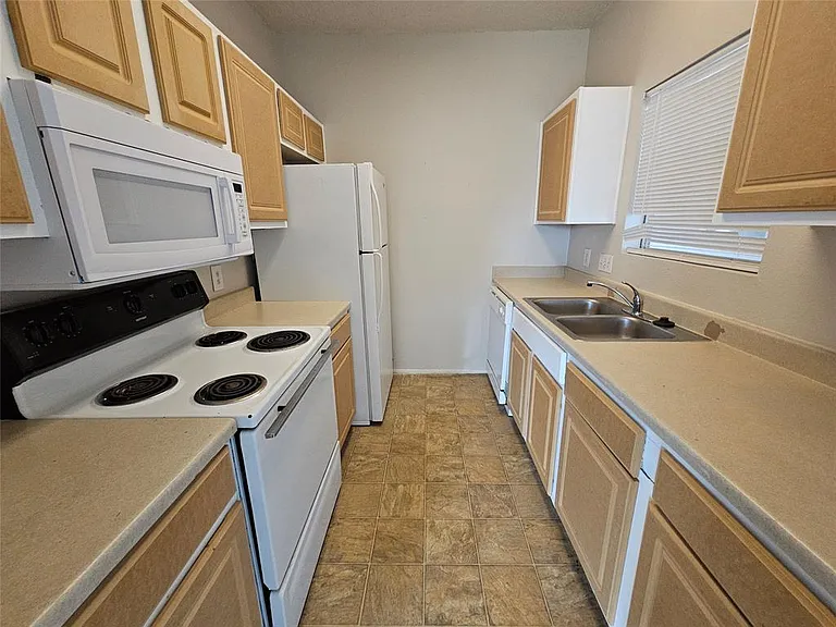 12166 Metric Blvd #341 — Photo 3