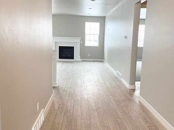 2nd image of 5667 Parkview Dr
