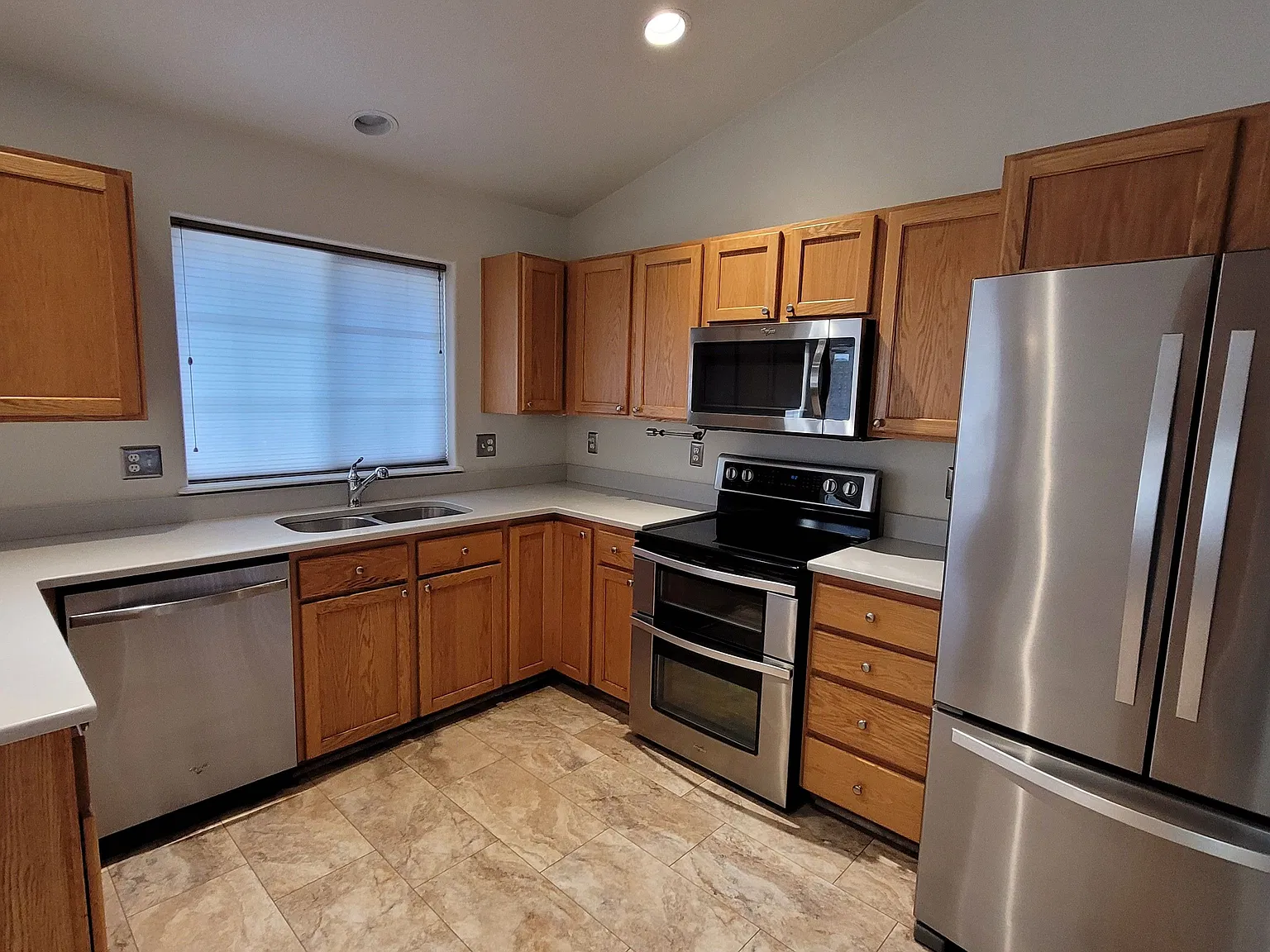 3 bed, 2.0 bath, 1480 sqft, $2,500 — Photo 1