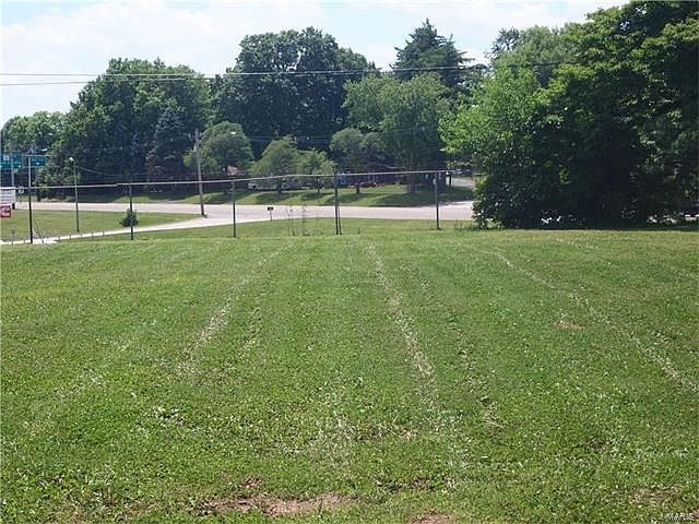 1st image of 20 Hilda Ann Dr