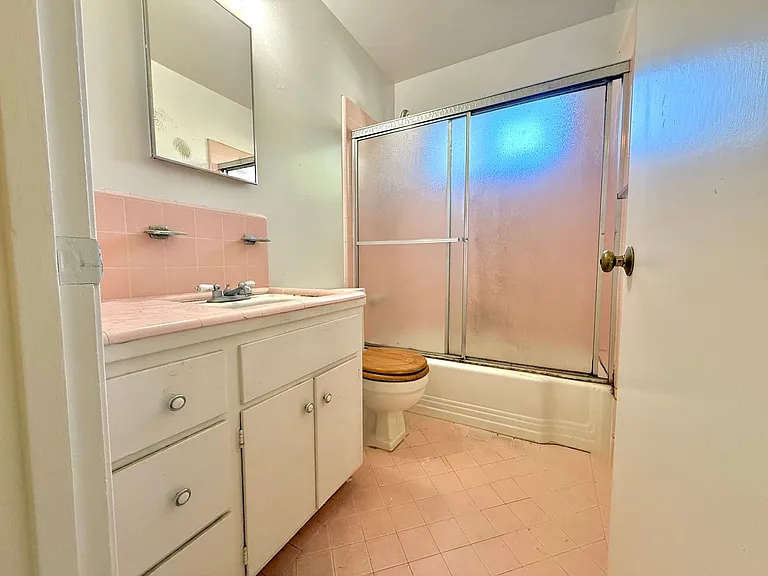 2660 Flores St — Photo 5