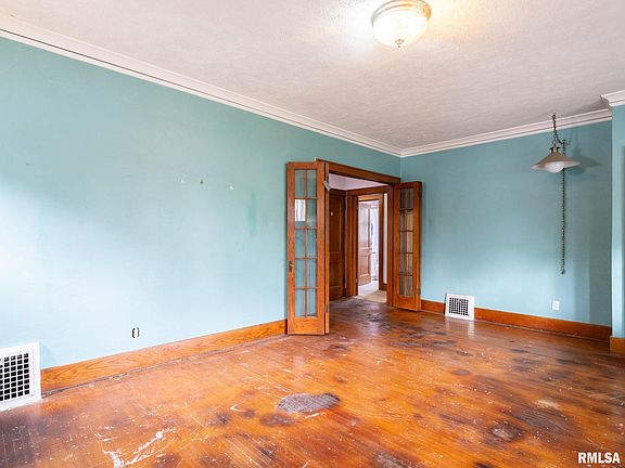 2nd image of 733 E McClure Ave