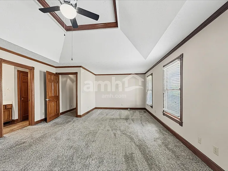 1121 New Harmony Dr — Photo 10