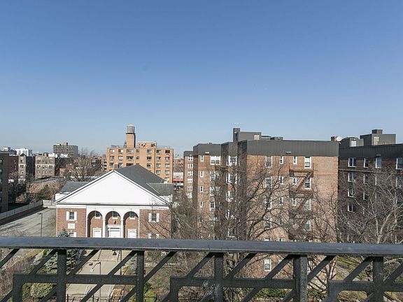 2nd image of 14430 Sanford Ave APT 6C