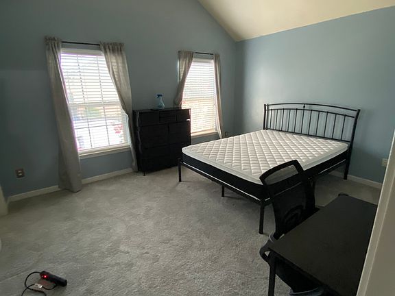 2nd image of 1592 Pressley Ln #5