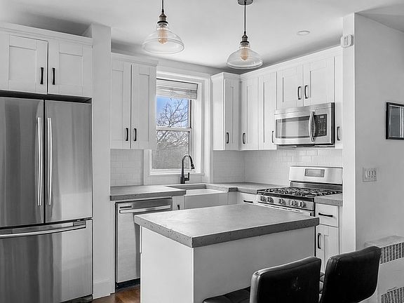 5th image of 7520 Ridge Blvd APT 2A