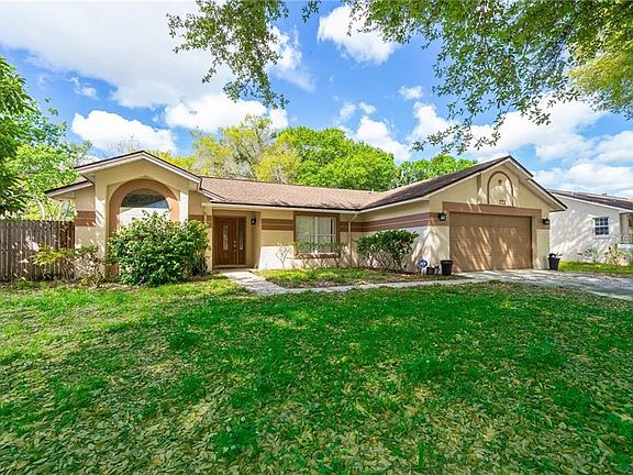 3rd image of 5722 Lakefield Ct
