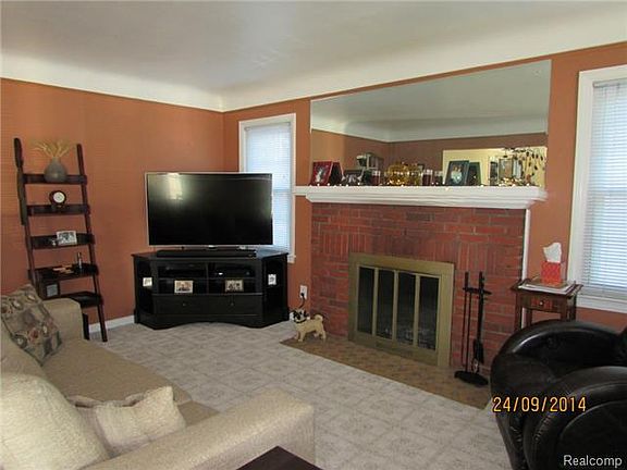 3rd image of 203 N Rosevere Ave