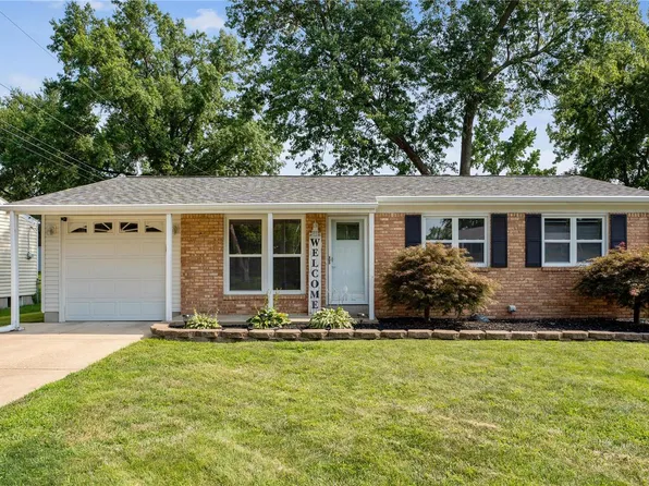 11754 Berrybell Dr, Maryland Heights, MO 63043