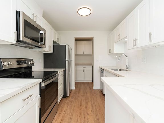3rd image of 1433 NW 64th St APT 306