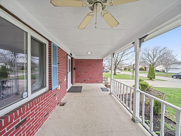 4th image of 6100 Darby Ln