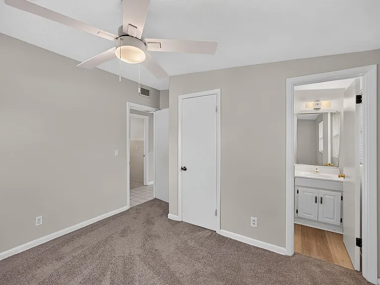 87 Saratoga Cir S — Photo 12