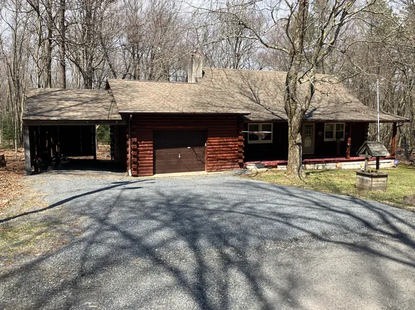 62 Narragansett Trl, Albrightsville, PA 18210