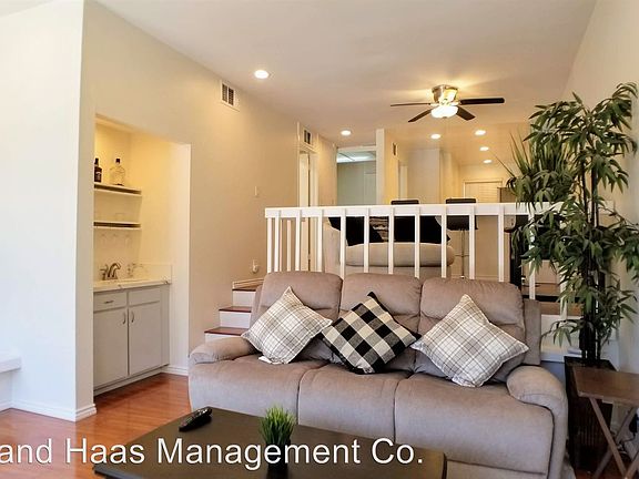 4th image of 6128 Marina Pacifica Dr N