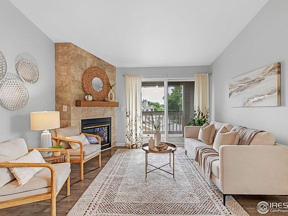 3rd image of 1120 Opal St #202