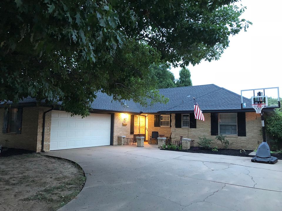 1st image of 3704 N Grant Ave