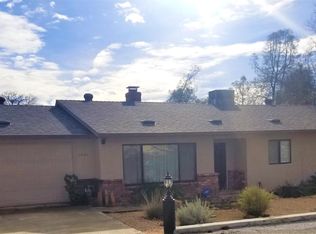 1261 Oakdale Ln, Redding, CA 96002