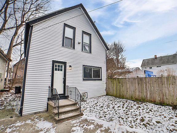2nd image of 247 Barton St Unit 2
