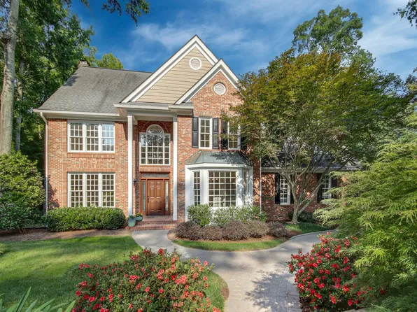 303 Chalon Dr, Cary, NC 27511