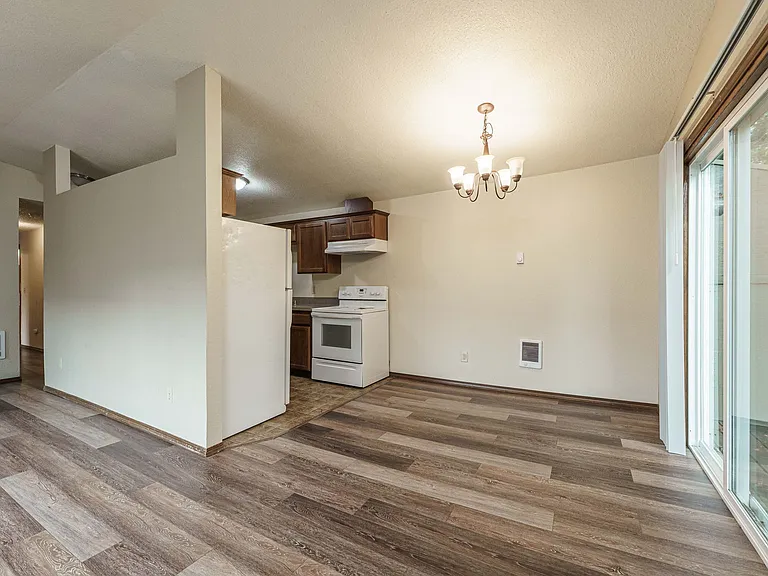4918 Plomondon St — Photo 7