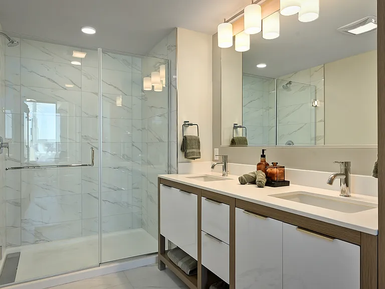 Three Light Luxury Apartments — Photo 41