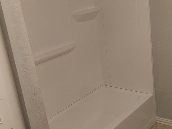 2nd image of 2540 Earlcove Dr