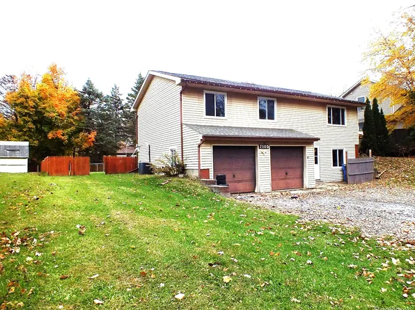 2105 Webster Park Dr, Howell, MI 48843