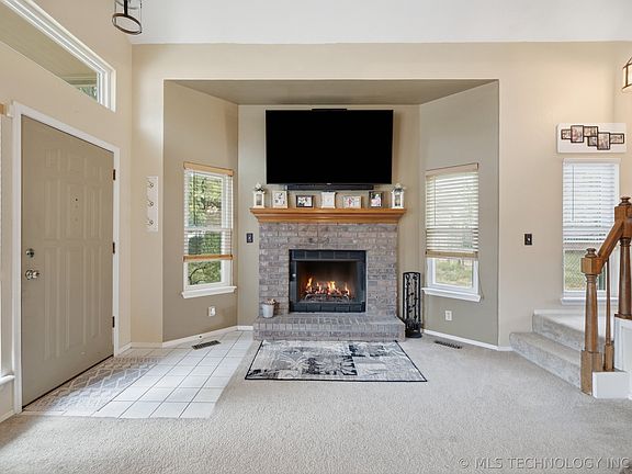 5th image of 1603 W Gary St