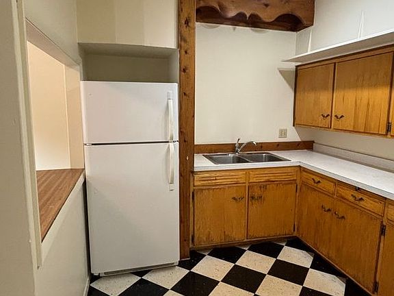5th image of 46 Park Ave APT 1-B