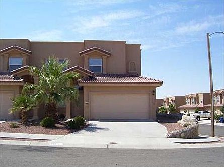 1st image of 558 Green Village Ct