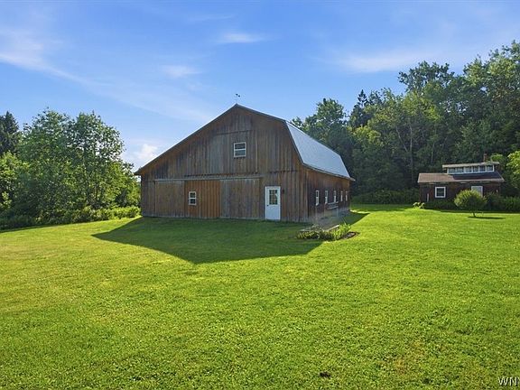 5th image of 2092 E Hill Rd