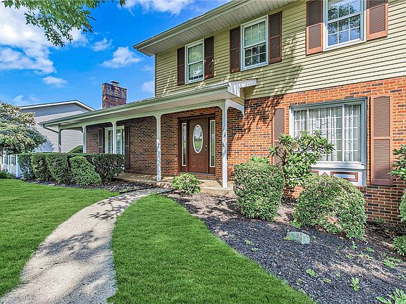 4th image of 107 Heather Dr