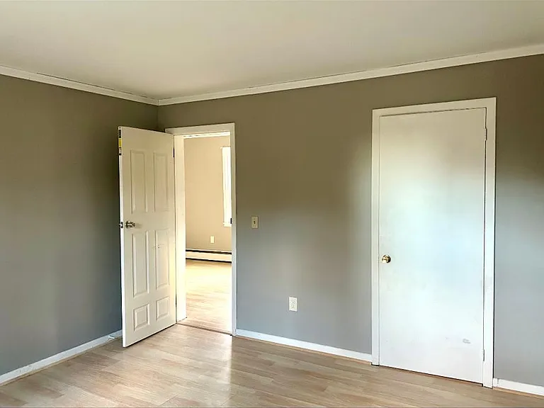 349 Safford St #3 — Photo 2