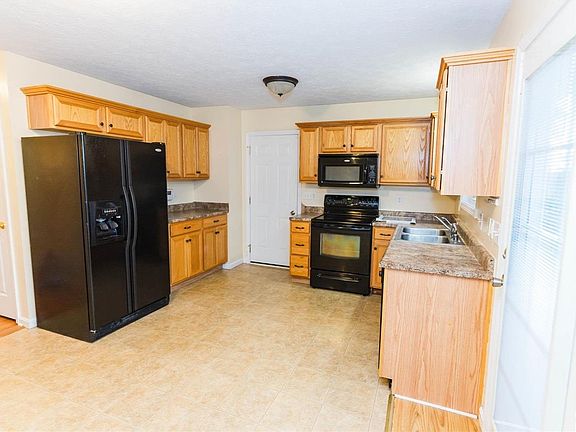 2nd image of 133 Westbourne Ct