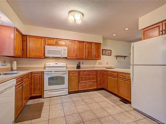 4th image of 69 Northwest Dr APT 42