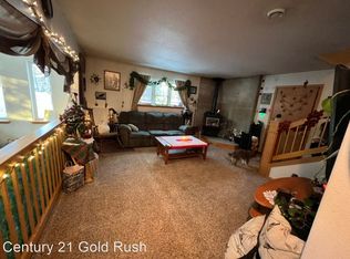 3890 Hurst Rd, North Pole, AK 99705