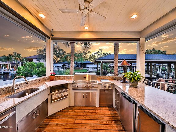 3rd image of 4424 Coquina Dr